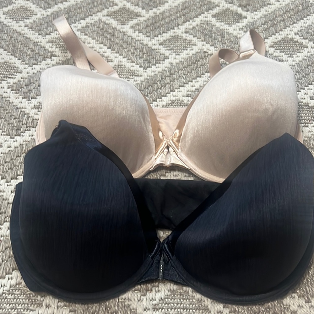 Vanity Fair Front closure bras. Style number 75399 36DD set of 2